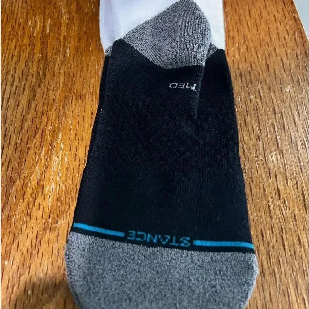 NWT Stance MBL Cincinnati Reds Casual Socks . Men 6-8.5, Women 8-10.5   #33